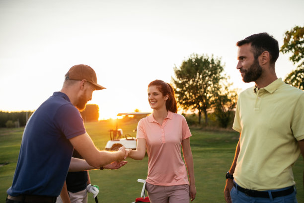 高尔夫球是一项很棒的运动图片下载