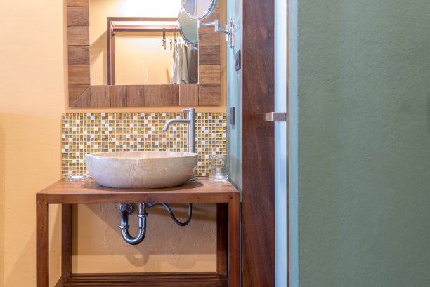 现代热带卫生间在卫生间设计图片下载