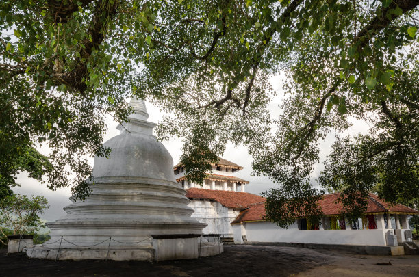 斯里兰卡坎迪的兰卡蒂拉卡神庙图片下载