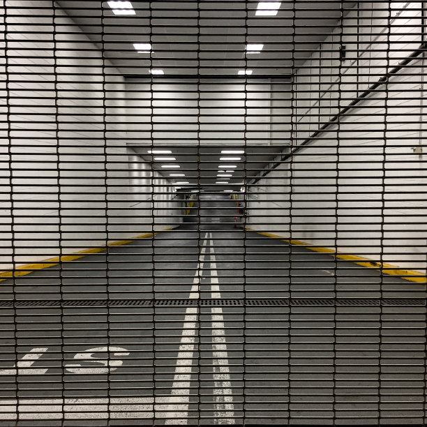 地下停车场图片下载