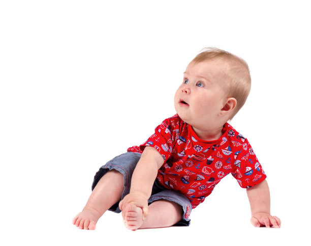 小男孩。在白色背景上隔离图片下载