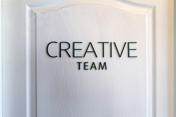 信粘在门上图片下载