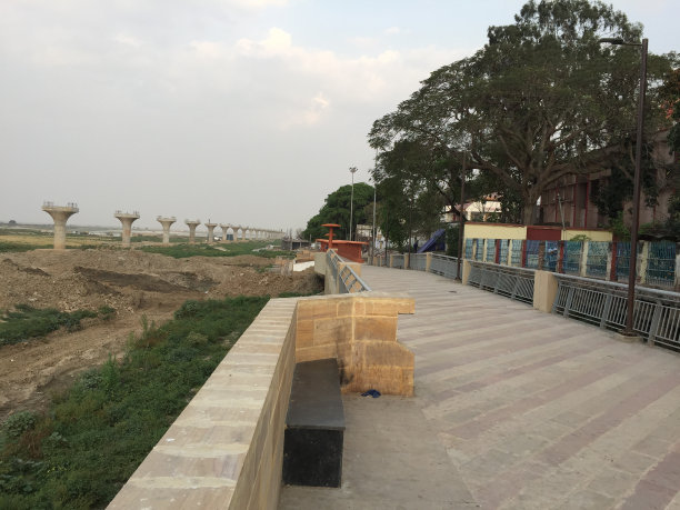 Bn 学院加特步行道图片下载