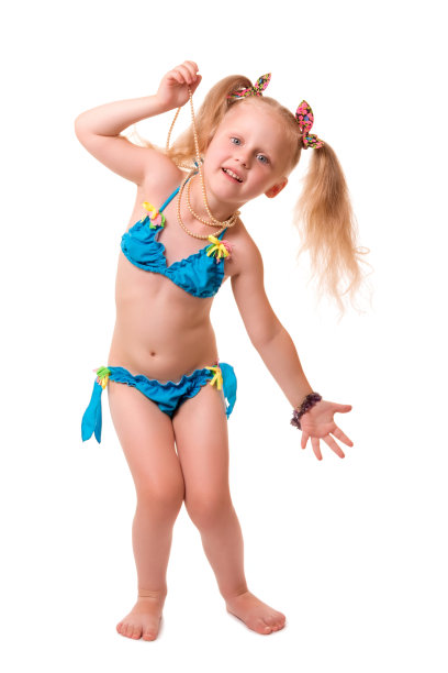 穿着泳衣的金发小女孩被白色隔离图片下载