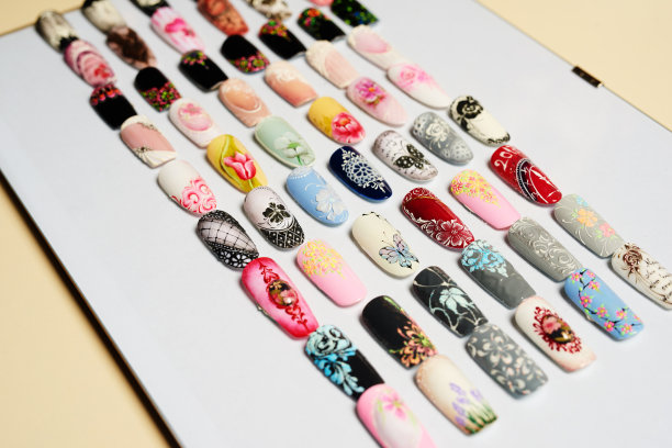 指甲图案的变化图片下载