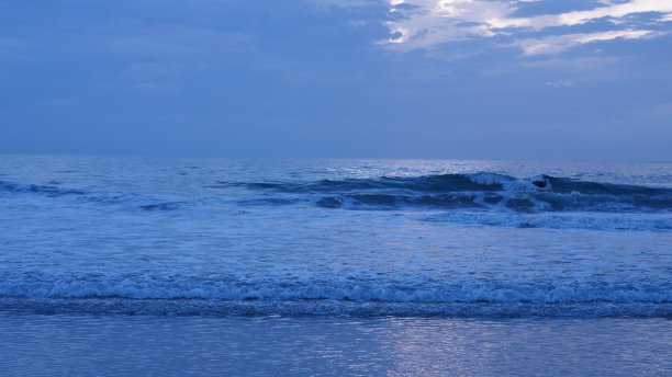 海滩海浪图片下载