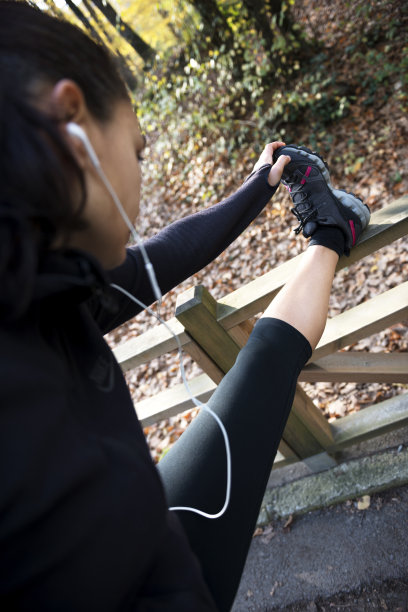 运行在森林图片下载