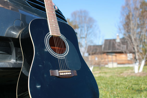 吉他户外近车图片下载