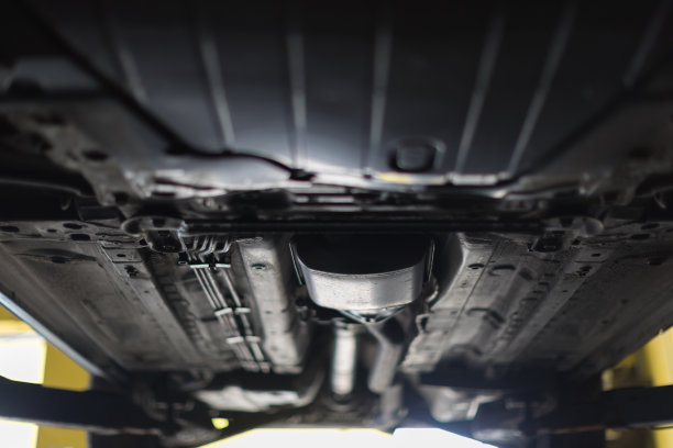 从底部看的汽车图片下载