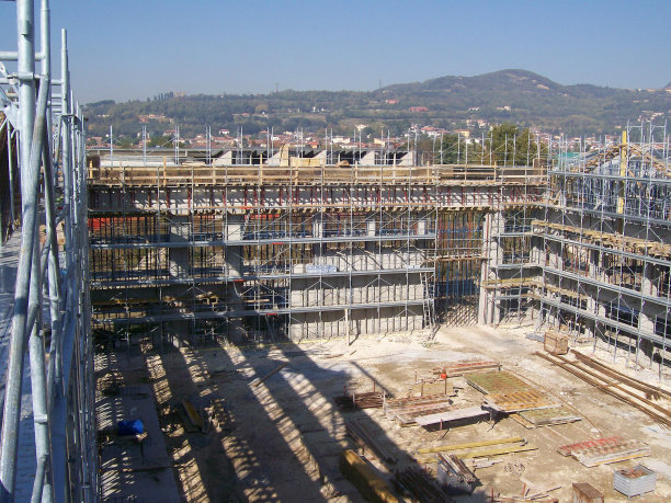 建设中的体育馆图片下载