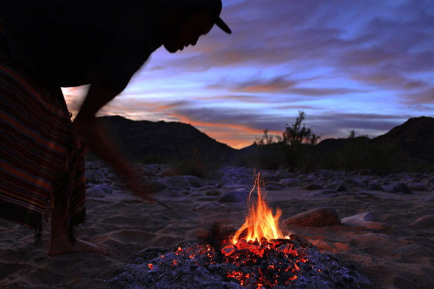 离家之外的家-露营图片下载
