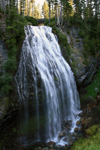 PNW 瀑布图片下载