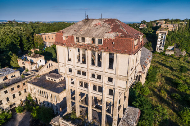 匈牙利废弃的水雷塔图片下载