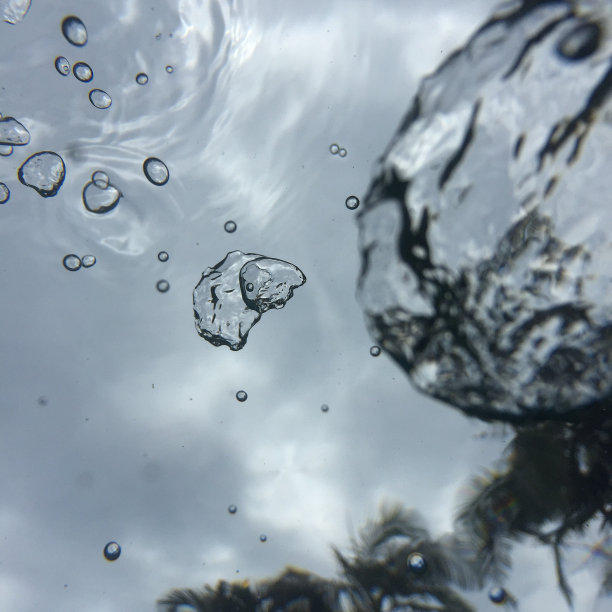 水下呼吸2图片下载