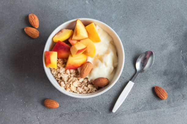 麦片和水果早餐碗图片下载