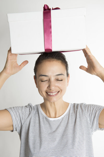 礼物在头图片下载