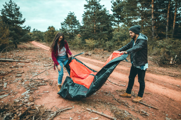 搭帐篷图片下载