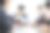 亚洲商务人士开会时间，经理在办公室会议室听他的员工头脑风暴，一起讨论新的创业项目，业务同事的团队合作理念图片下载