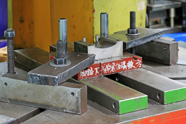 金属装置和机械模板，特写照片图片下载