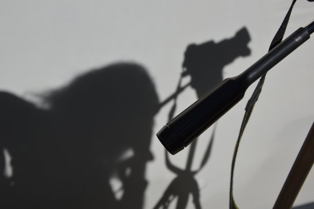 墙上的影子图片下载