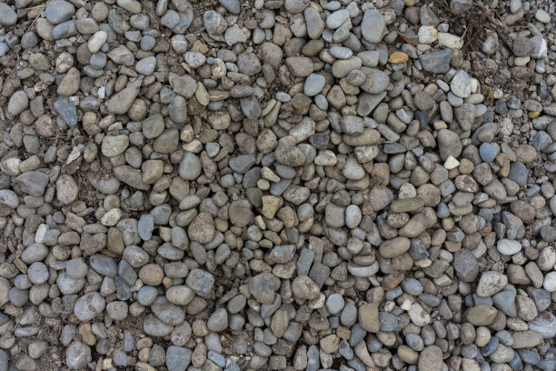 花园里的大石堆，用土作建筑桩图片下载