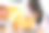 男孩在幼儿园教室里画彩笔，体现幼儿园幼儿教育理念图片下载
