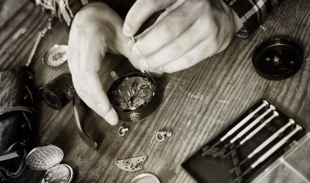 黑白照片手表钟表修理图片下载