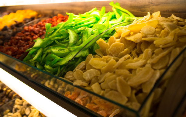 市场上香甜可口的水果片图片下载