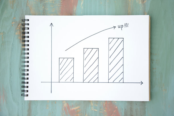 素描簿上的箭头和柱状图图片下载