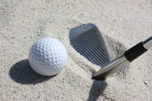 沙楔高尔夫俱乐部的高尔夫球素材图片