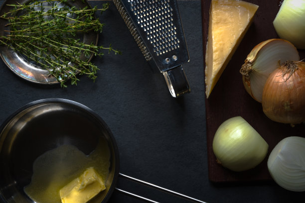 灰石洋葱汤的配料图片下载