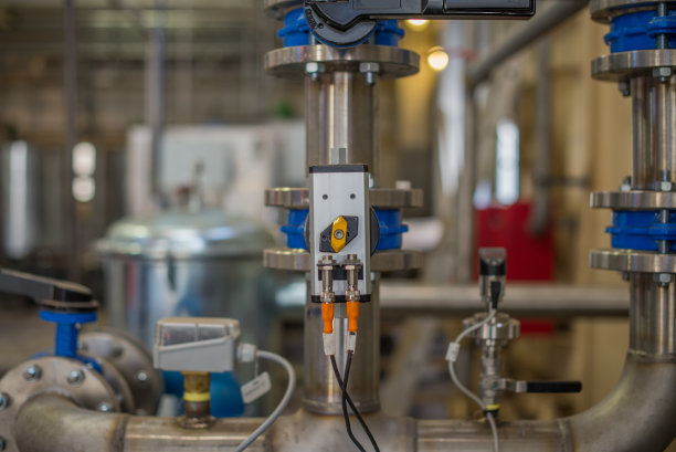 管道系统和阀门。图片下载