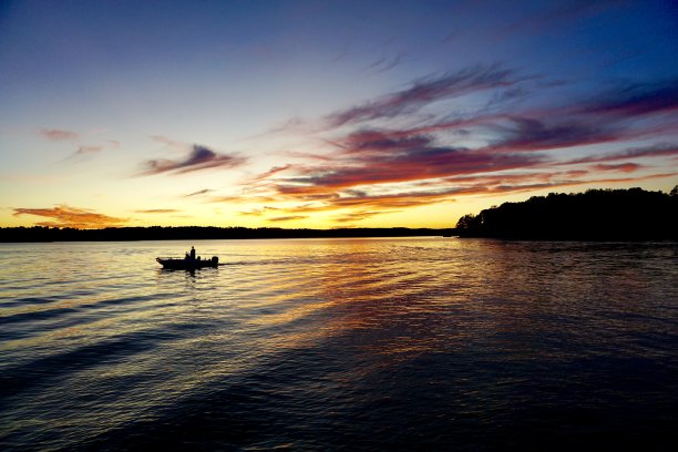 湖上的暮色图片下载