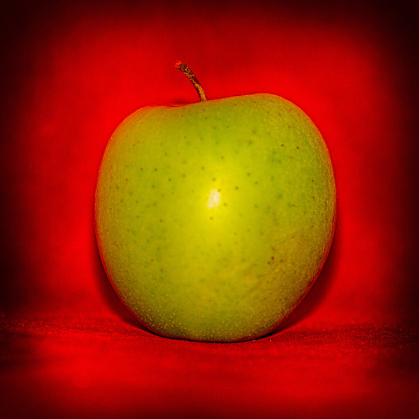 多汁的青苹果图片下载