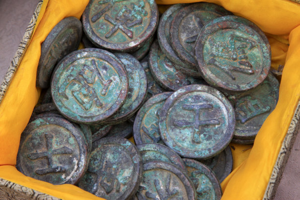 中国古代金属饰品，特写照片图片下载