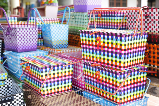 彩色塑料编织篮图片下载