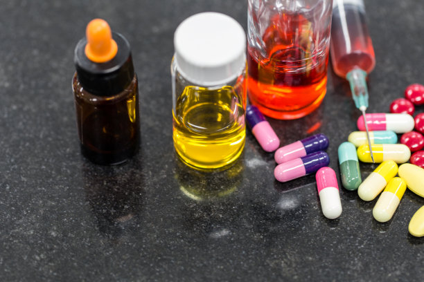 具有实验室科学研究和医学背景。图片下载