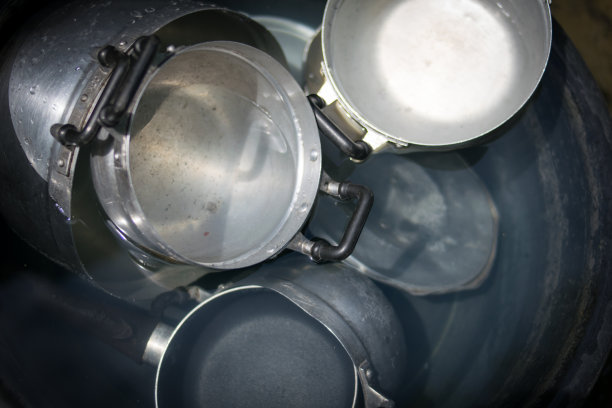泰国铝锅上的水图片下载