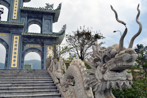 越南岘港的菩萨像。照片拍摄于2015年1月图片下载