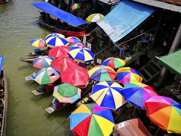 泰国安帕瓦水上市场图片下载