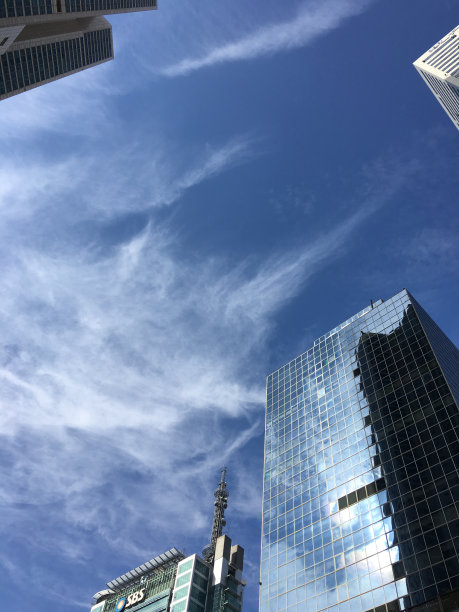 首尔的蓝天图片下载