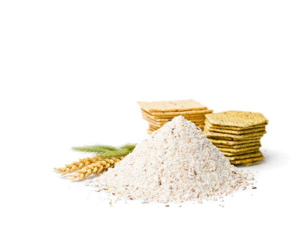 全麦面包粉堆，小麦穗孤立在白色上图片下载