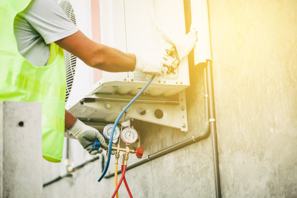 空调技术员及新空调安装准备工作素材图片