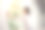 现代公寓里的年轻女子醒来后打开窗帘图片下载