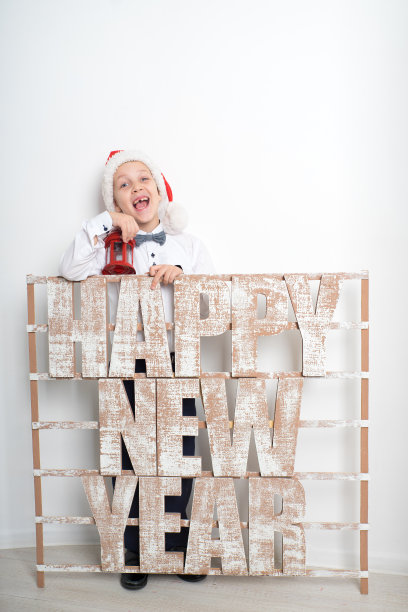 新的一年的男孩图片下载