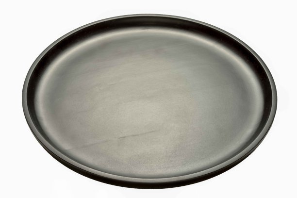 空圆圈木黑色托盘孤立在白色。45%的角度视图。图片下载