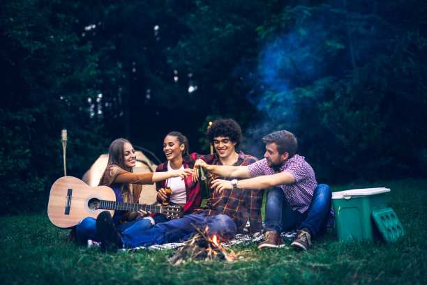 享受吉他的声音图片下载