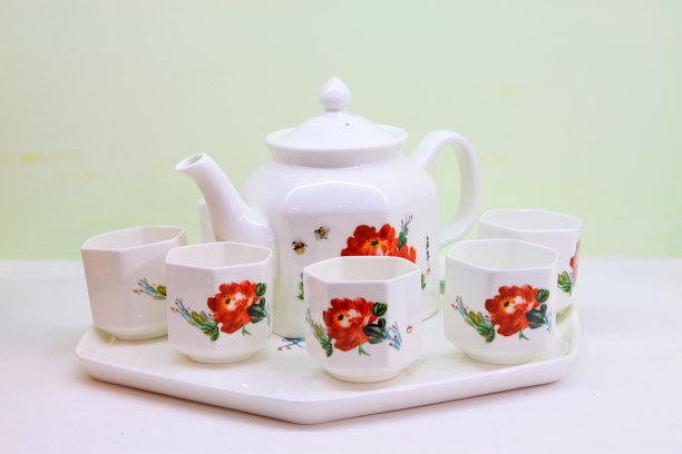 精美作品，陶瓷工艺品茶杯，特写照片图片下载