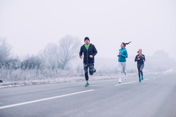 和朋友一起慢跑更容易图片下载