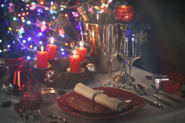 优雅圣诞餐桌布置图片下载